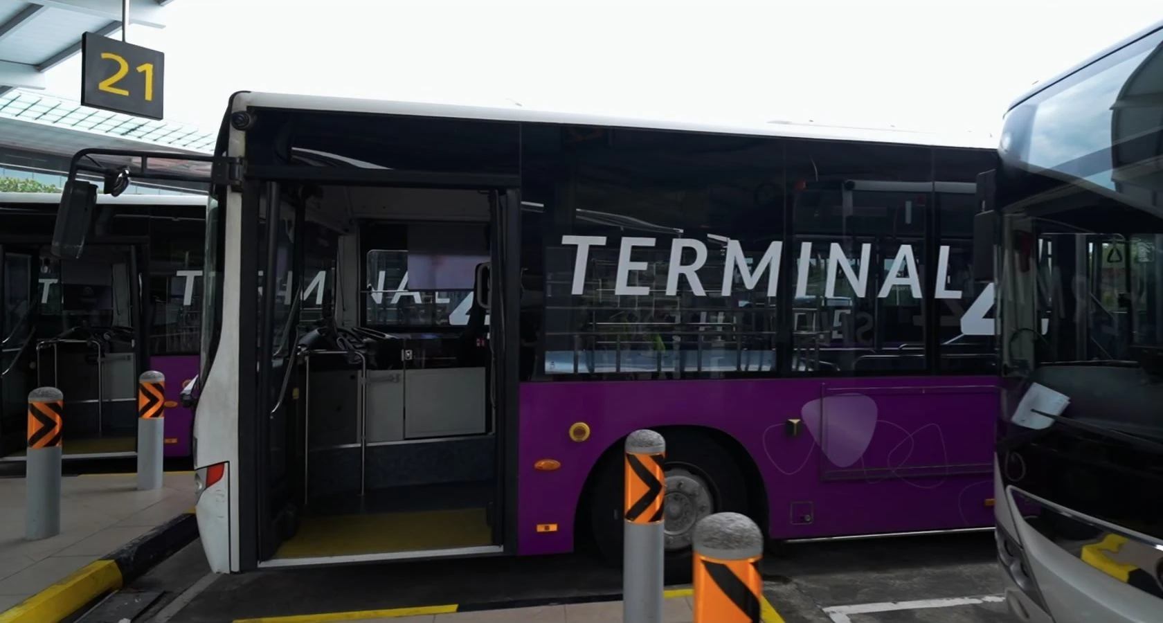 Terminal 4 shuttle buses at Changi Airport
